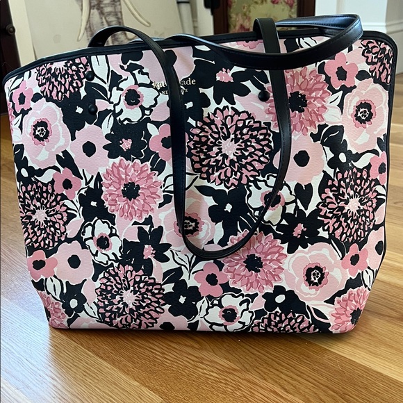 kate spade Handbags - Kate Spade Black and Pink Floral Tote